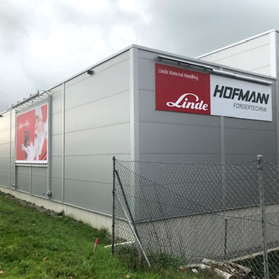 Bannerlift mit Digitaldruckbanner