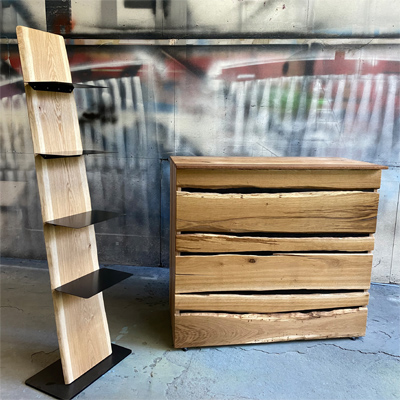 Theke Rustikal aus Eiche mit Totwurmlchern und Astlchern mit Display Rustikal aus Eiche mit Metallbden schwarz lackiert