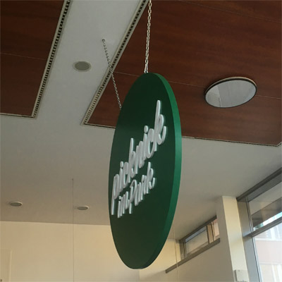 3D Schriftzug Holzscheibe Digitaldruck und Logo gefrst