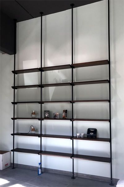 Ladenregal Systemregal Wandregal mit Deckenverspannung