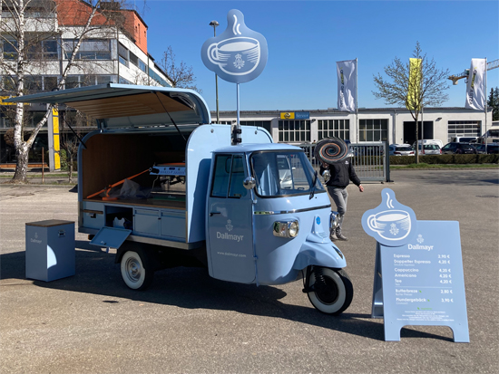 Sonderkonstruktion, Ape als Kaffeefahrzeug mit externer Wasserversorgung und Pumpe, Elektrik, Wasseranschlüsse, Gastrogeräte, Transportservice, Dämmung, Unterkonstruktion