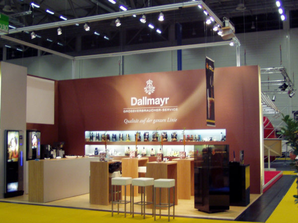 Messestand Dallmayr 2007 Theke, Stehtische, Barhocker, Leuchtsule