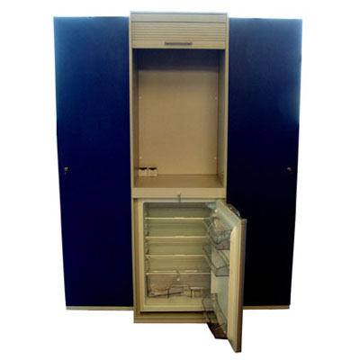 Messekche Magnus mit Hochschrnken, Khlschrank und Arbeitsflche