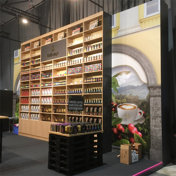 Messestand Dallmayr 2016 ca. 70m mit Palettenmbeln