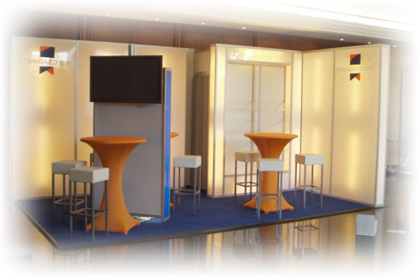 Messestand Standard Life mit Leuchtstellwnden 2005
