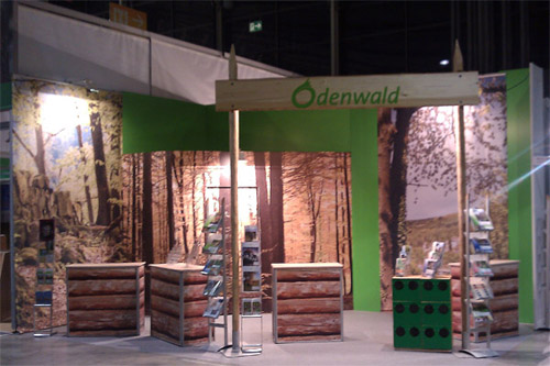 mit Infotheken, Beleuchtung, Grodrucken, Prospektstndern
Mbel und Messezubehr mieten.