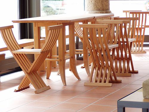 Museumsvitrine Mecklenburg Museumsmbel, Ausstellungsmbel, Objektmbel Klappstuhl Mecklenburg, Kommoden, Tische, Pulte