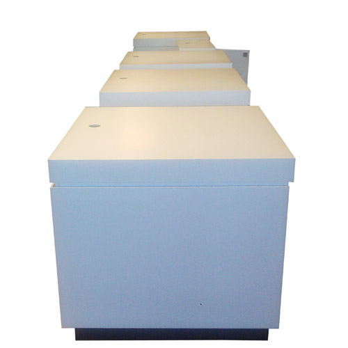 Systemeinrichtung Podest wei lackiert mit Tren