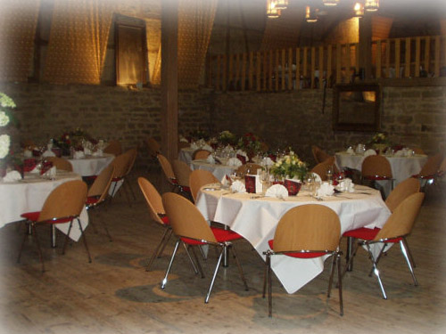 Scheunenevent Umbau, Bestuhlung, Catering, Dekoration, Beleuchtung, Theken