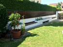 Gartenzaun Stahlkonstruktion mit Holzlamellen und Alurahmen Unterkonstruktion verschweiÃŸt