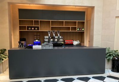 Kaffeetheke Barista indirekte Beleuchtung, Regale, Auszüge, Spüle, Arbeitsflächen