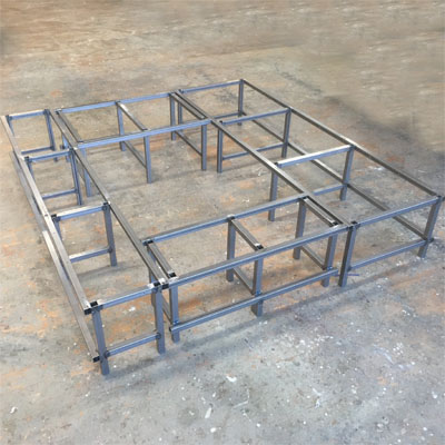 Stahlgestell hinterlftet