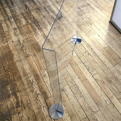 Tellerfu Halter fr Hygieneschutzwand